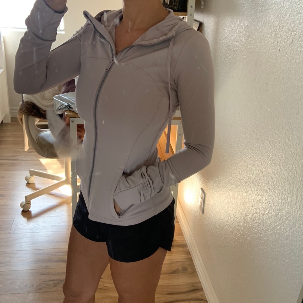 Lulu lemon jacket lilac colored size 4